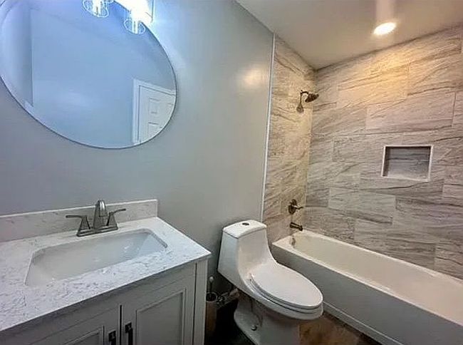 Image of 2422 Scott Rd