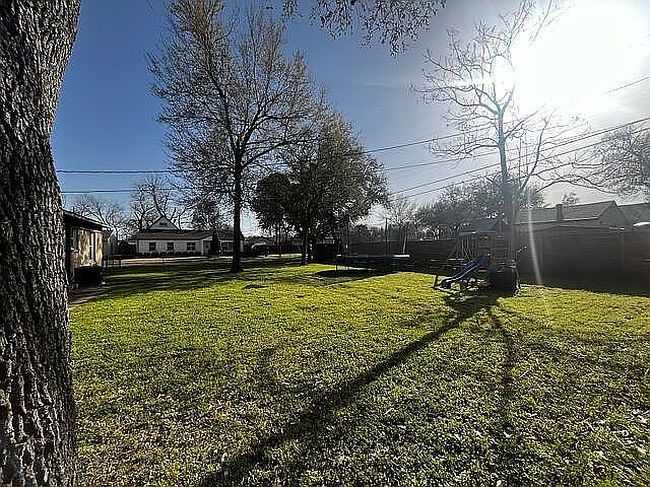 Photo of 1317 Iva St, Irving, TX