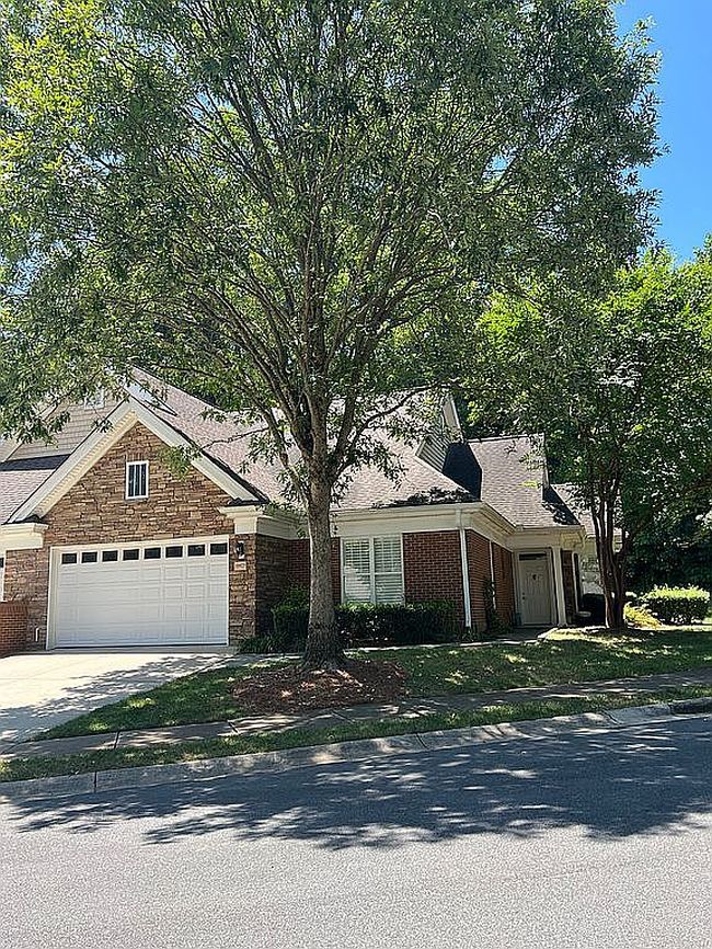 Photo of 10925 Casetta Dr, Matthews, NC