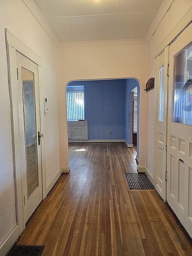 Photo of 3744 Se Market St, Portland, OR
