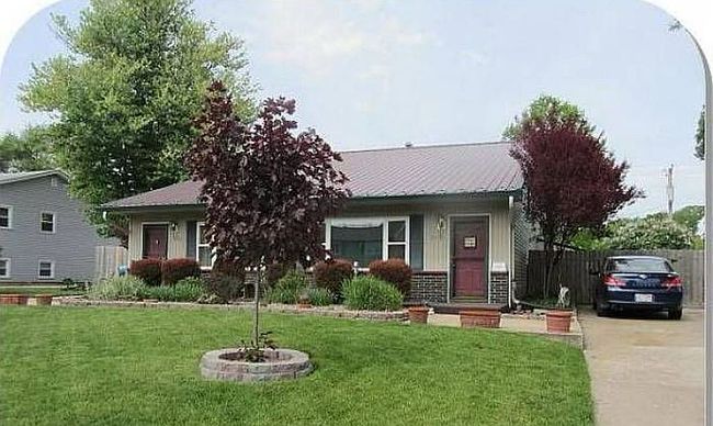 Image of 210 8th St W