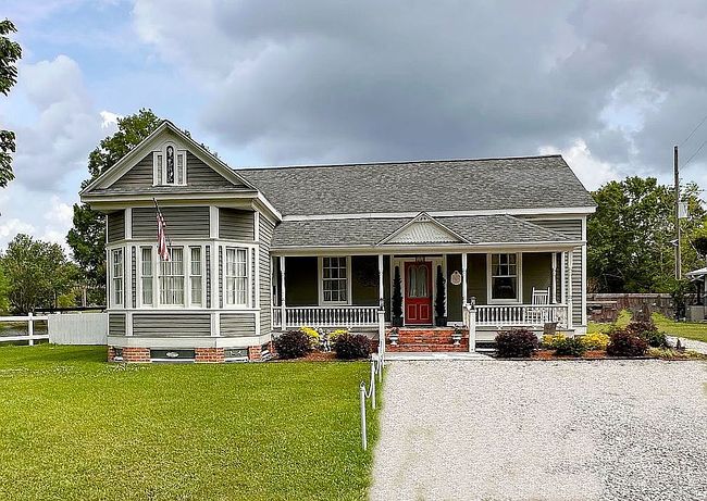 Image of 2435 E Milton Ave