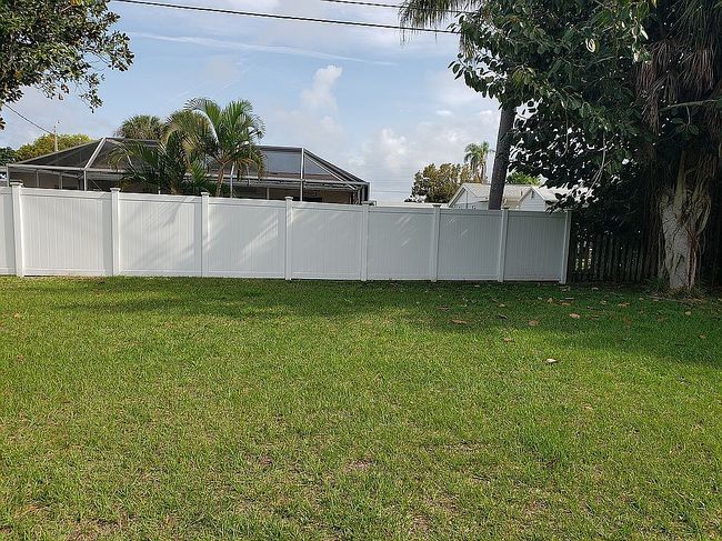 Image of 301 Pine Tree Rd