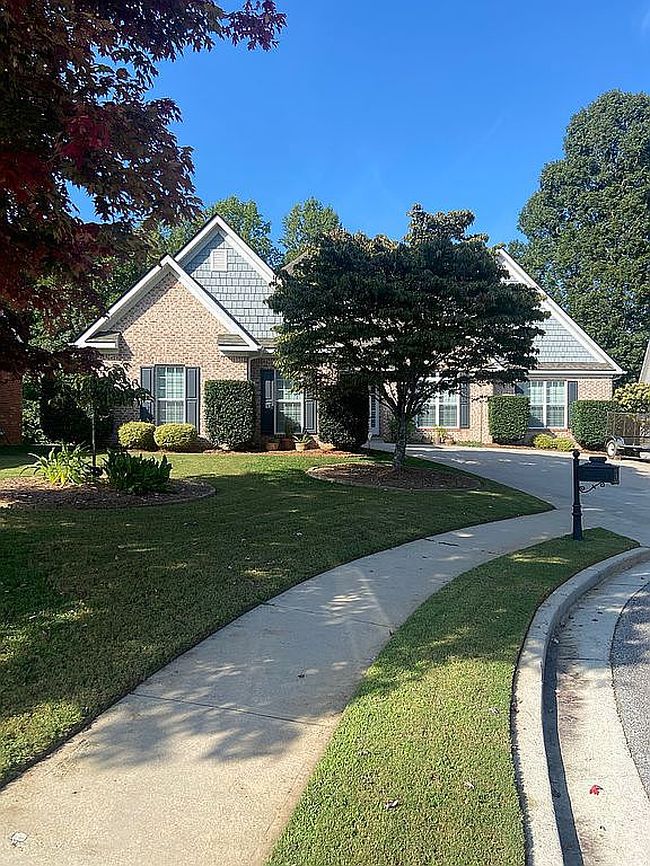 Photo of 937 Brenau Point Dr