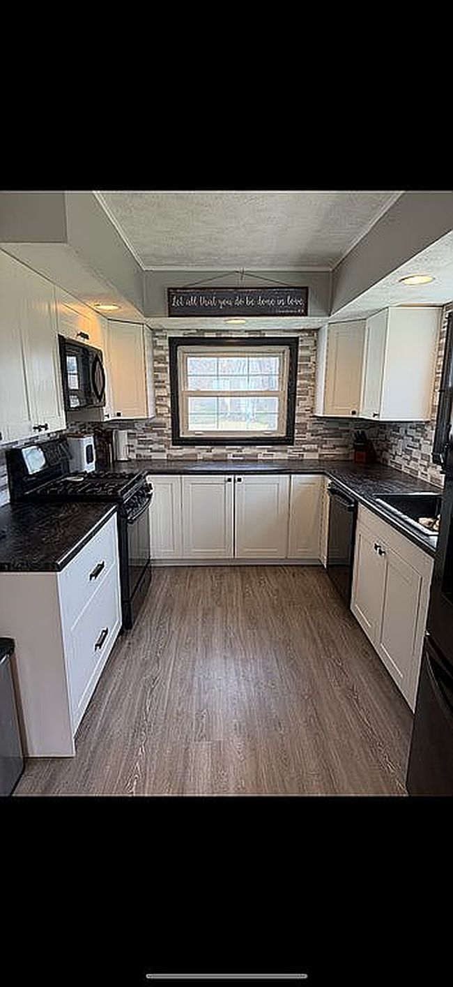 Photo of 211 N Derby Ave, Giltner, NE