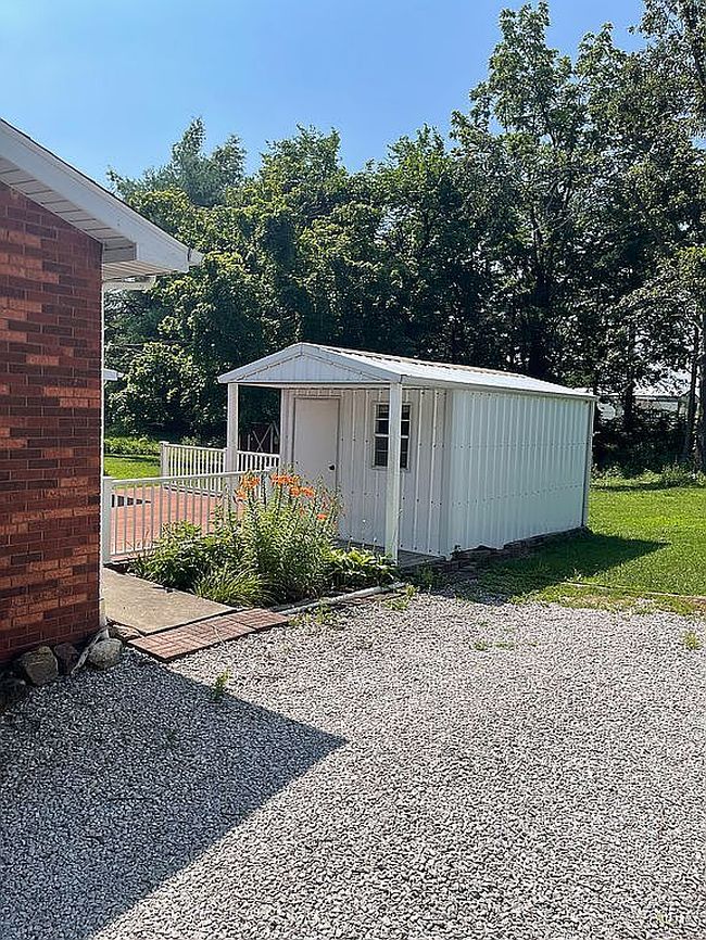 Photo of 99 Missouri Ln, Perryville, MO