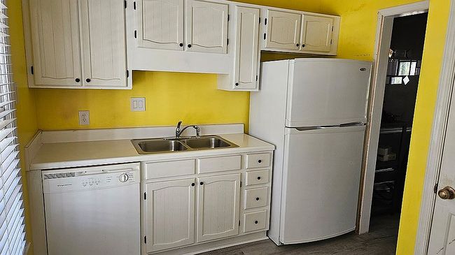 Image of 4823 Pinedale Blvd