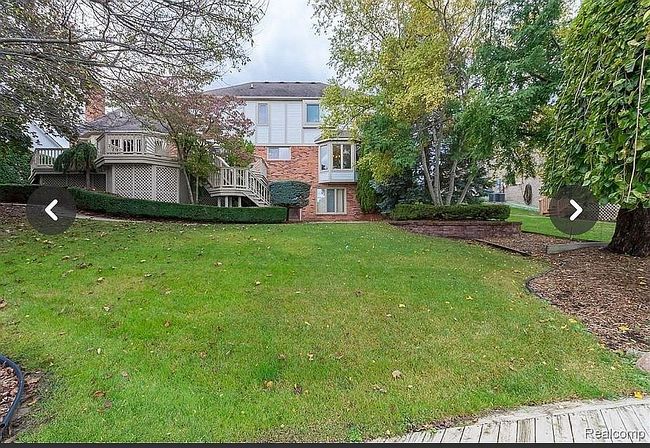 Photo of 49090 Driftwood Dr, Shelby Township, MI