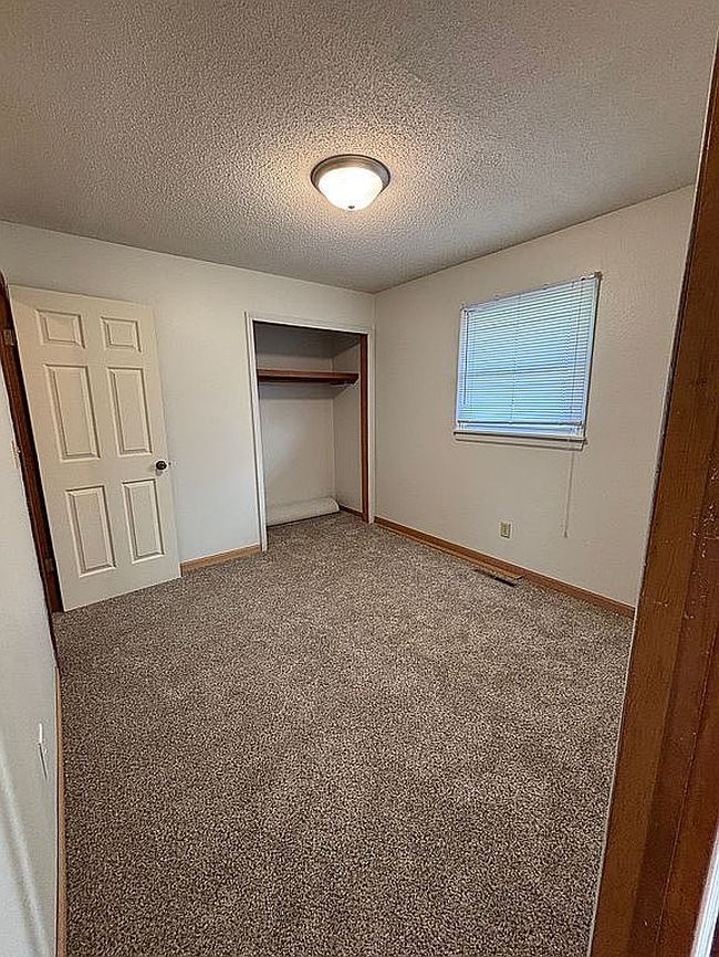 Photo of 311 E Churchill St, Keswick, IA