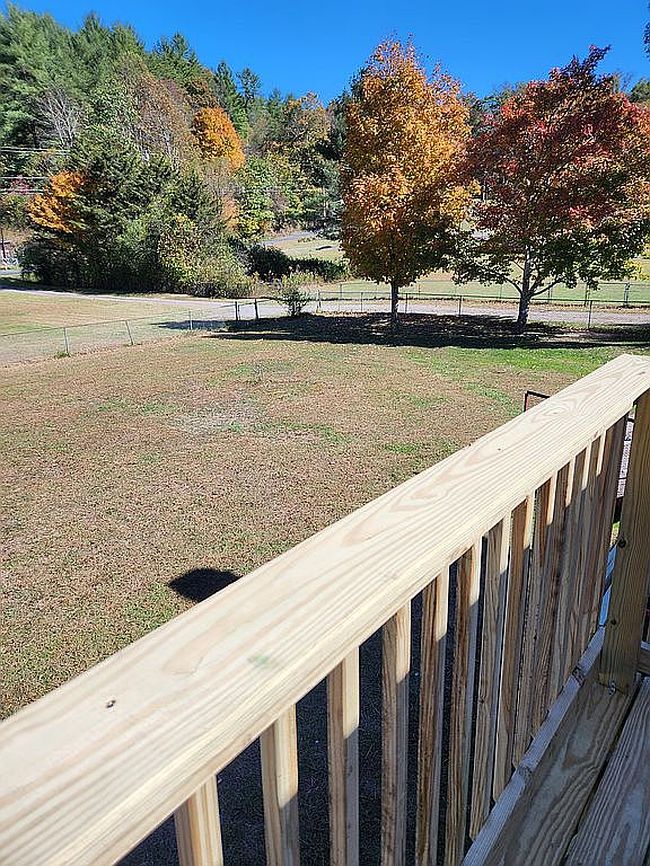 Photo of 1260 Lower Sandlick Rd, Beckley, WV