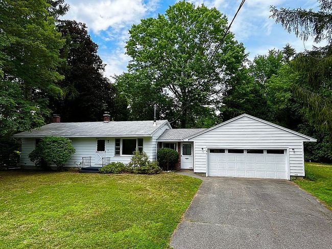 Photo of 8 Stillwell St, Great Barrington, MA