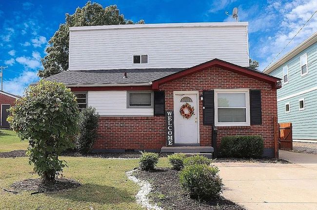 Preview of property located at 2403 14th Ave N