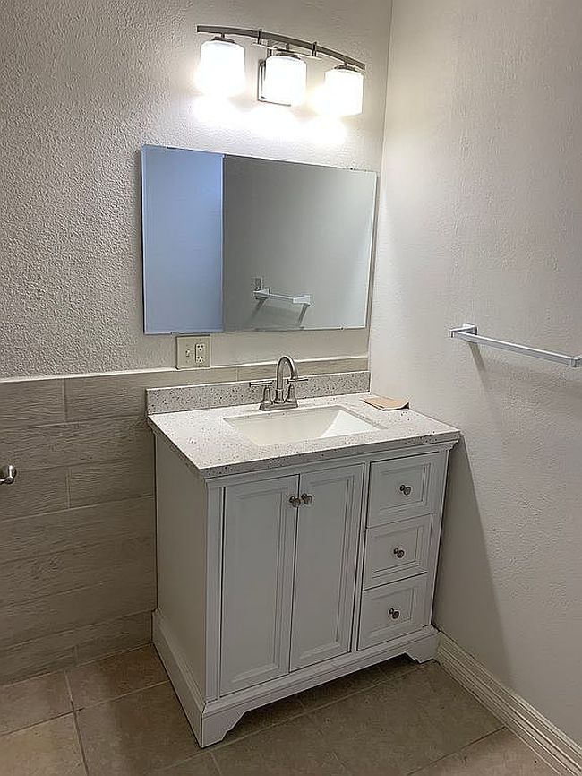 Photo of 2512 Pine St, Galveston, TX