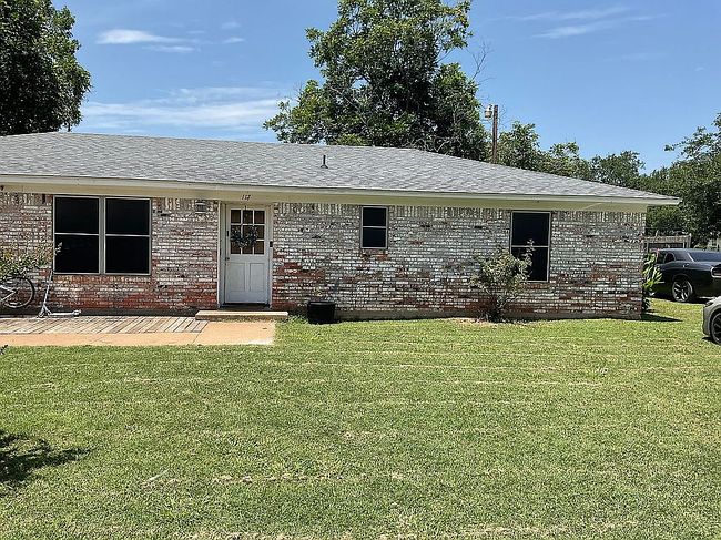 Photo of 117 Wayman Dr, Whitney, TX