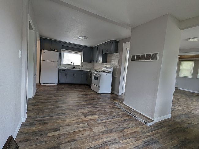 Image of 2416 45th St