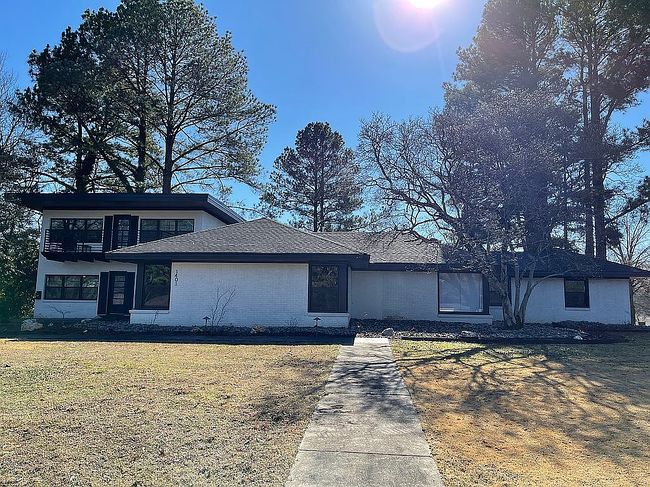 Image of 1401 Hillcrest Dr