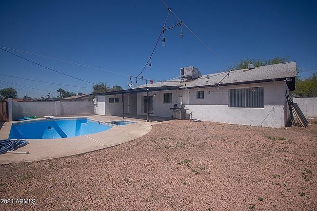 Image of 13 W 10th Ave