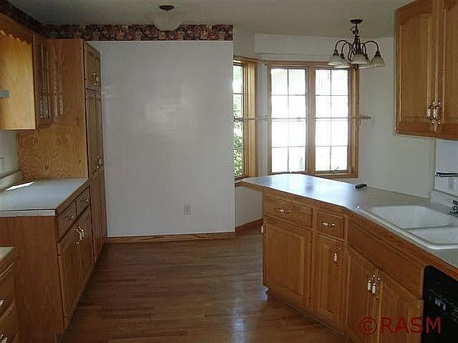 Image of 120 N 5th St