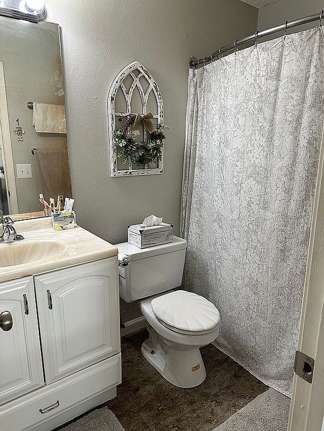 Image of 2411 Creekwood Dr