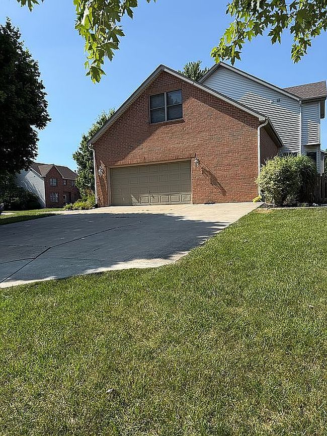 Photo of 4301 Antiquity Ct, West Lafayette, IN