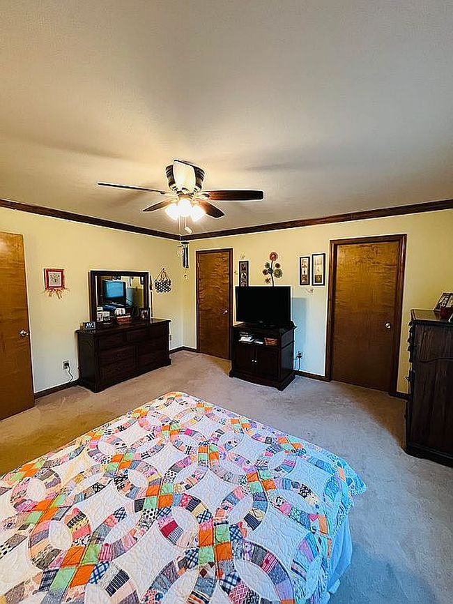 Photo of 843 Freedom Dr, Seymour, IN