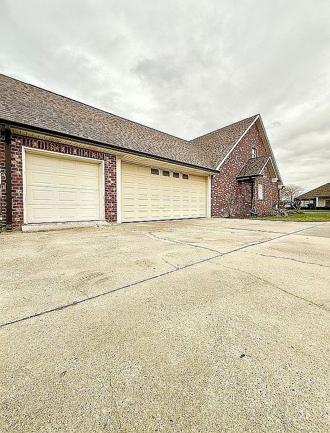 Image of 210 Kleinpeter Dr