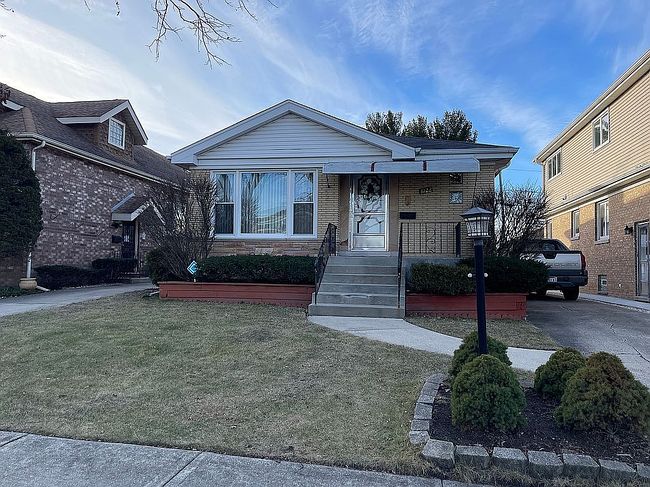 Preview of property located at 8122 N Ottawa Ave