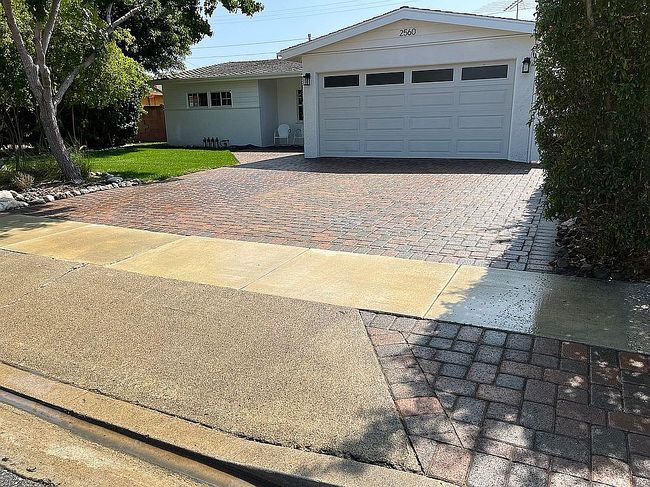 Additional photo 1 of property located at 2560 W Greenacre Ave