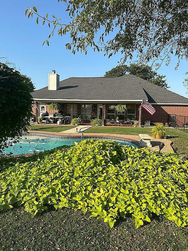 Image of 1017 Oak Hollow Ln
