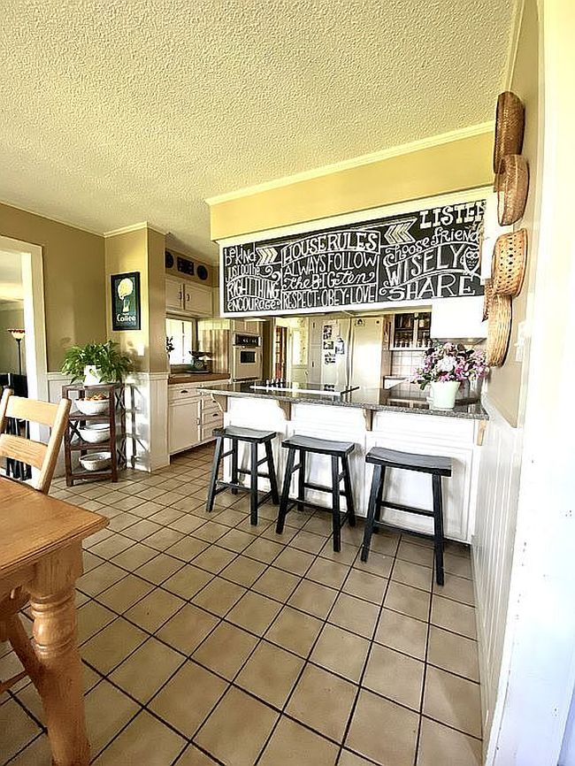 Image of 1214 Poynor Dr