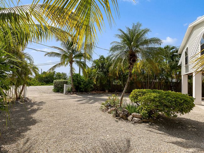 Image of 76 W Shore Dr
