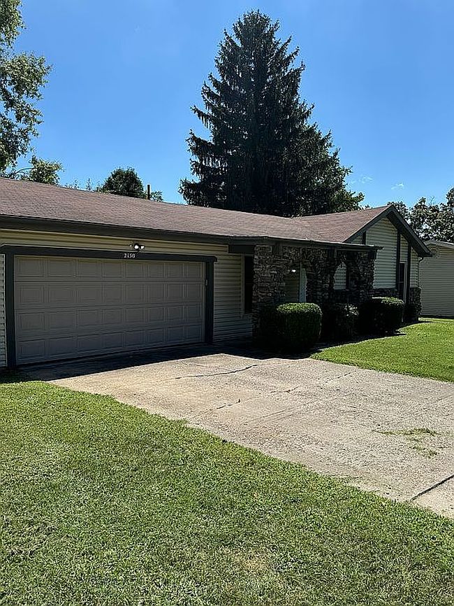 Photo of 2150 E Lark St, Springfield, MO