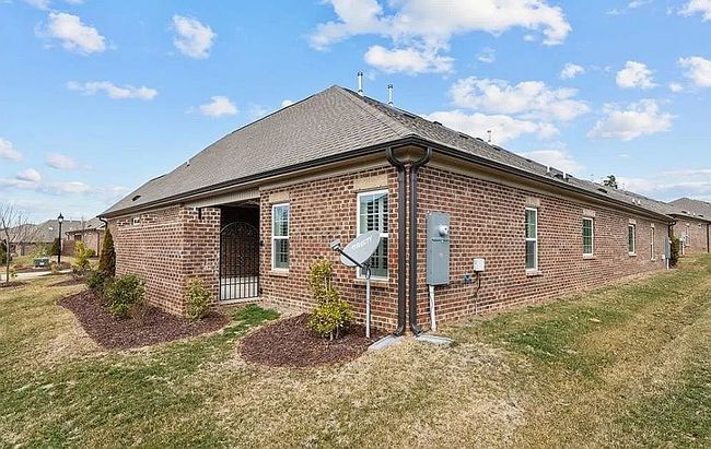Image of 170 Dunvegan Ln