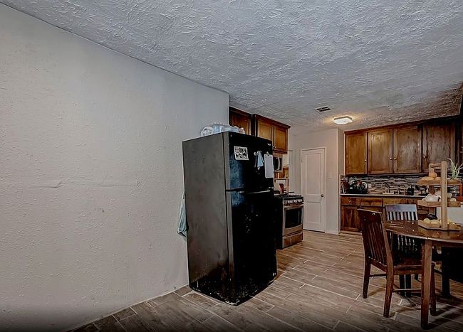 7726 Darnay Dr, Houston, TX