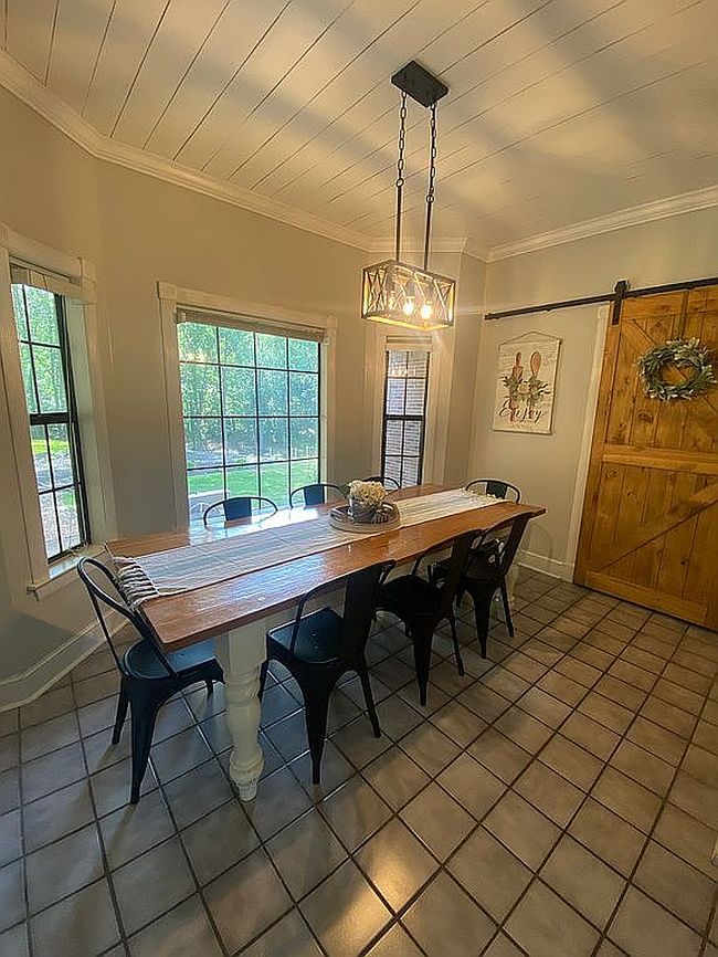 Image of 111 Hawkins Rd