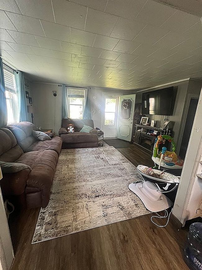 Photo of 826 S Walnut St, Pontiac, IL