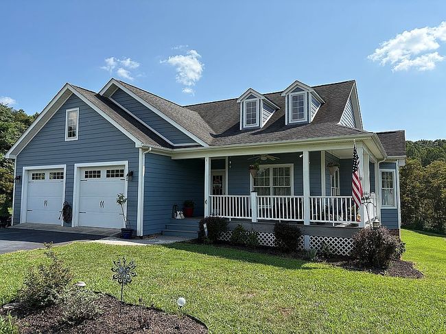 Photo of 131 Grand Harbour Ct
