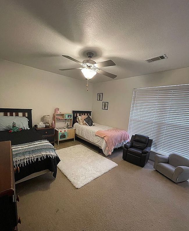 Image of 1060 Maple Ridge Dr