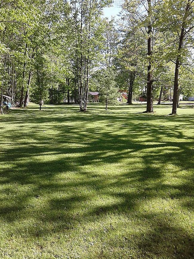 Photo of 4107 Bayview Dr, Beaverton, MI