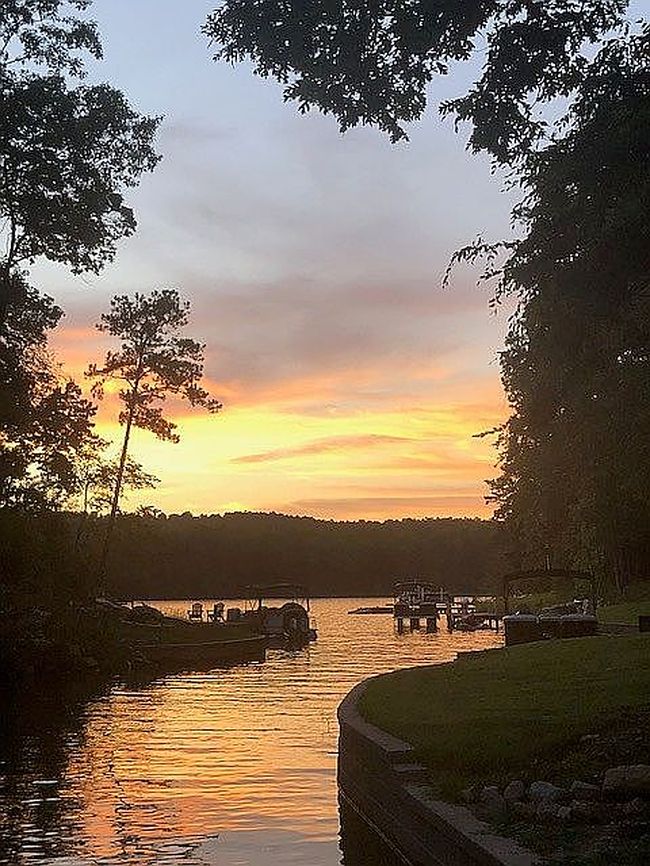 Photo of 411 Columbine Dr, Jacksons Gap, AL