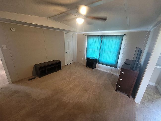 Image of 136 Sheffield Cir