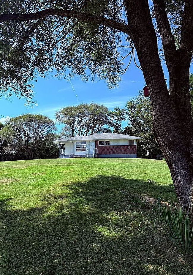 Additional photo 1 of property located at 38 Bartee St