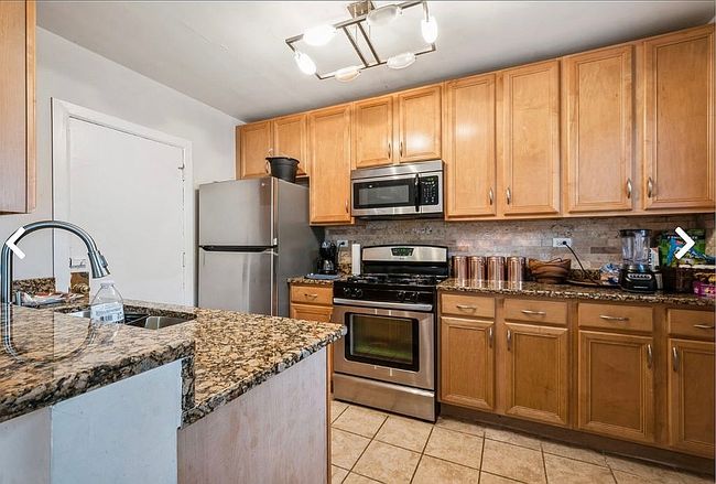 Image of 1224 W Chase Ave Apt 1F