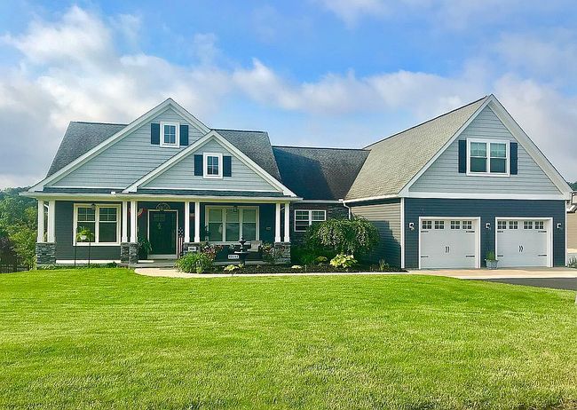 Photo of 3021 White Pines Dr, Latrobe, PA