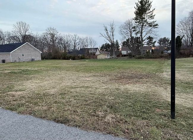Photo of 103 Thorn Side Dr, Campbellsville, KY
