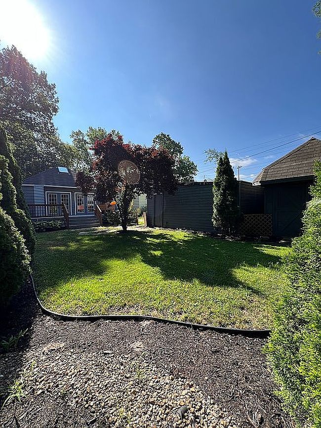 Photo of 1298 French Ave, Lakewood, OH
