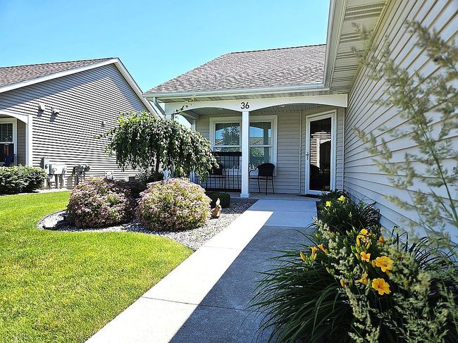 Photo of 36 Tuscany Cir, Saginaw, MI