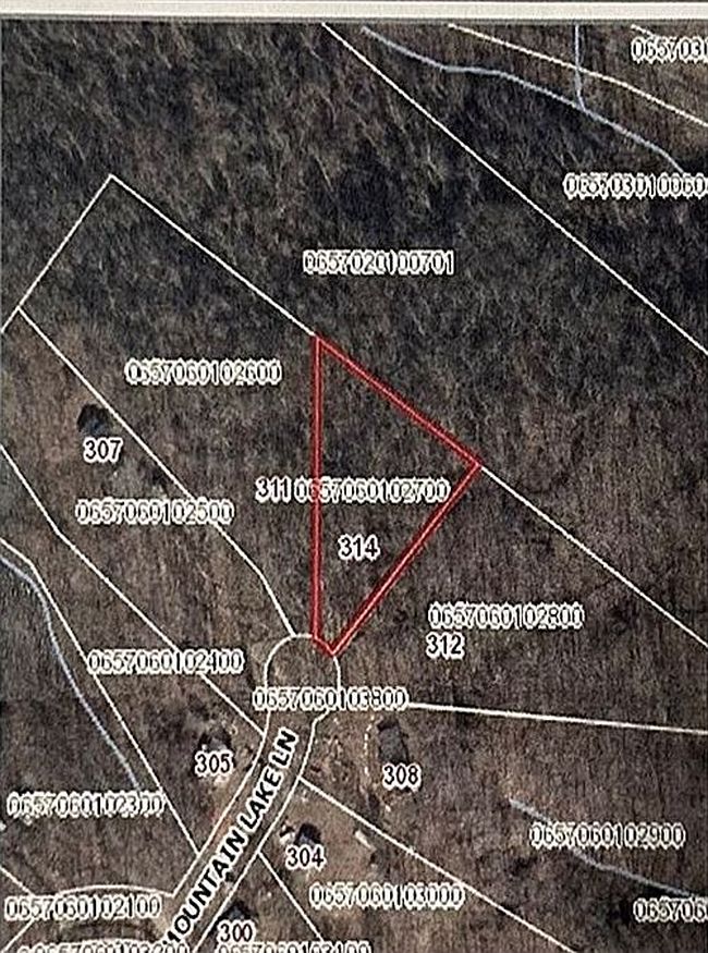 Photo of 314 Mountain Lake Ln, Travelers Rest, SC