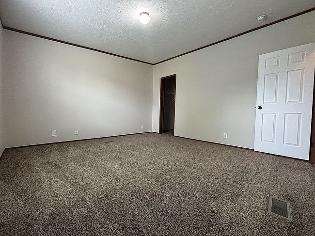 Photo of 33388 Magnolia Dr, Lenox, MI