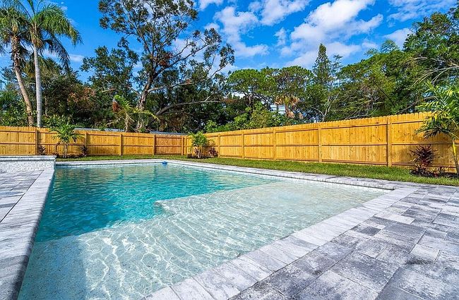 Image of 2123 Phillippi St